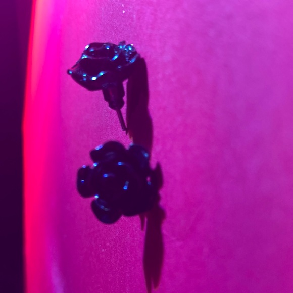 earrings - Picture 2 of 2